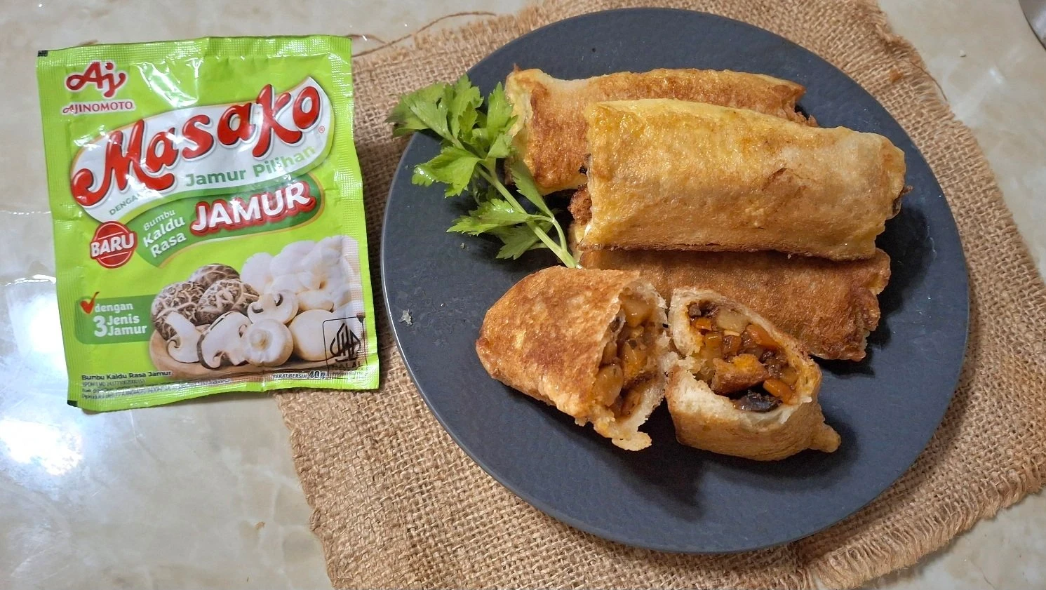 Roti Goreng Isi Daging 