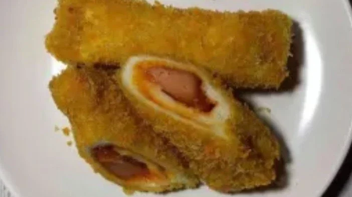 Roti goreng sosis mayo