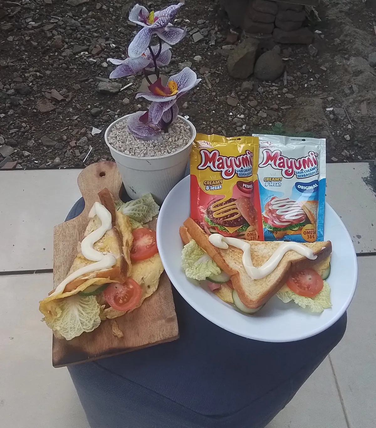 Roti isi telur sayur ceria