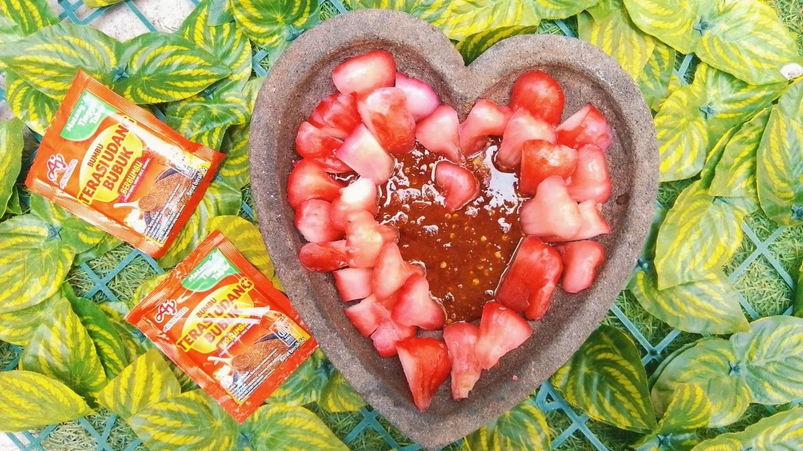 RUJAK JAMBU MERAH ala AJINOMOTO® Terasi Udang