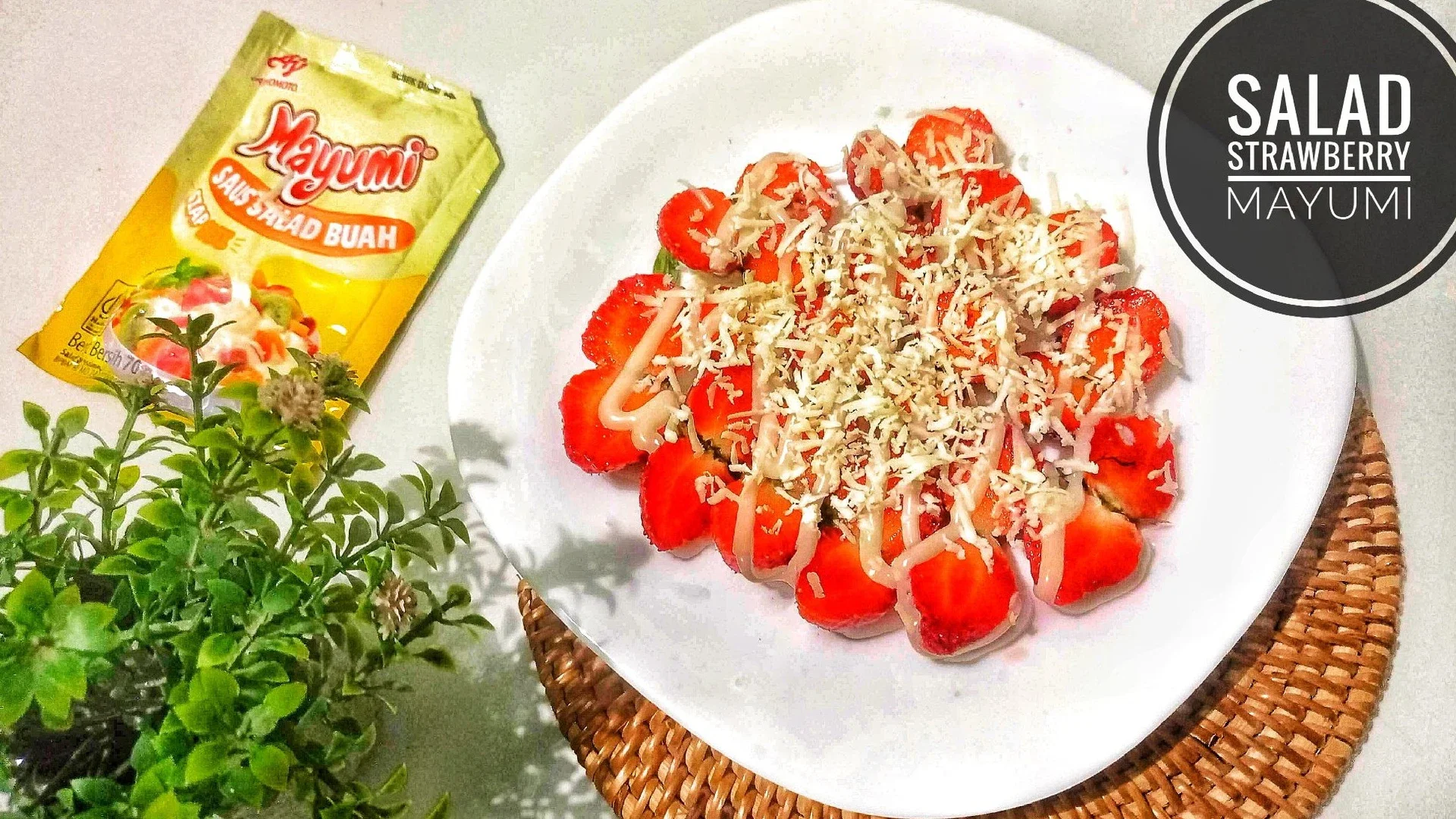 SALAD STRAWBERRY ®Mayumi