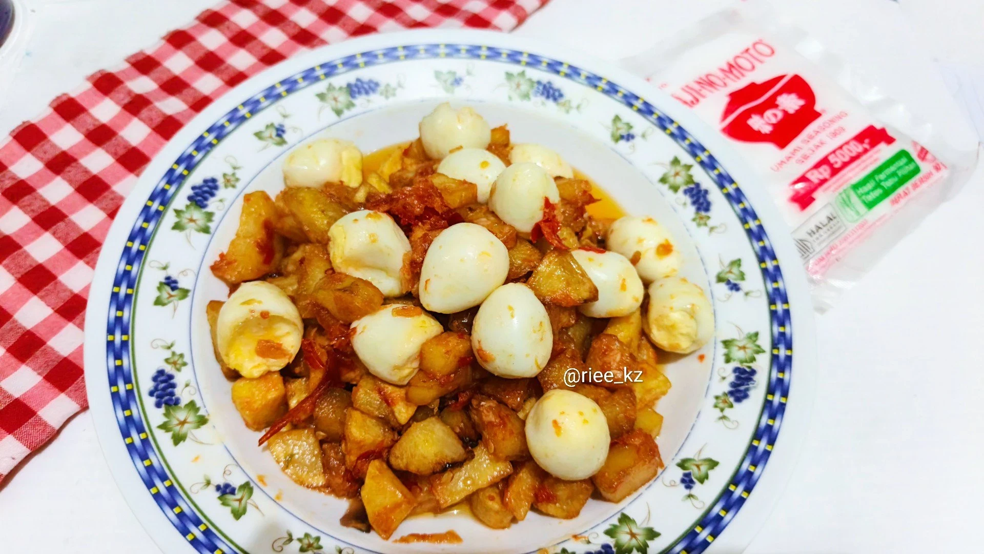 Sambal goreng kentang telur puyuh