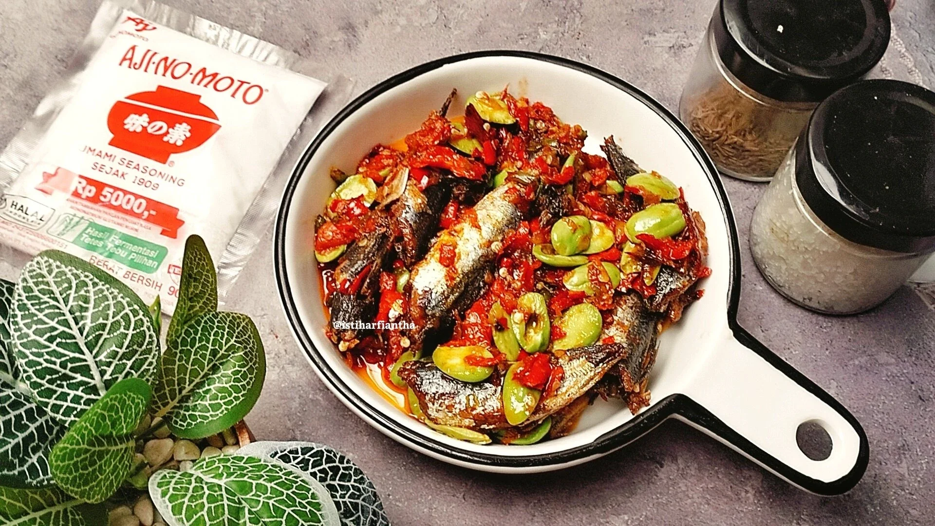 Sambal Ikan Asin Rebus Pete ala AJI-NO-MOTO®