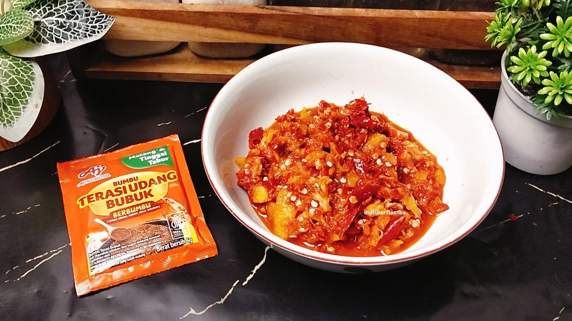 Sambal Nanas Terasi Pedas ala Terasi Udang AJI-NO-MOTO®