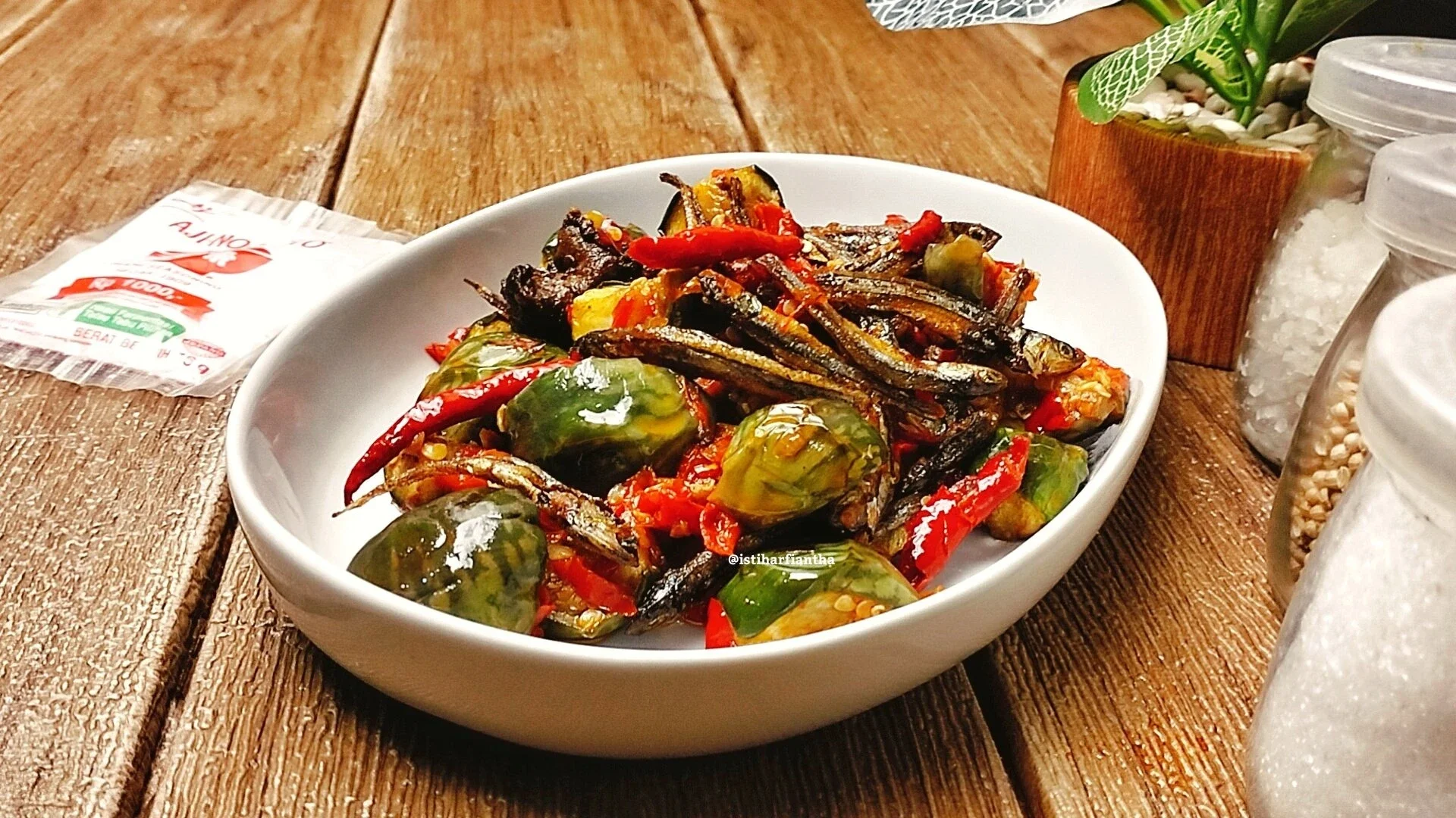 Sambal Teri Bada Terong Bulat ala AJI-NO-MOTO ®