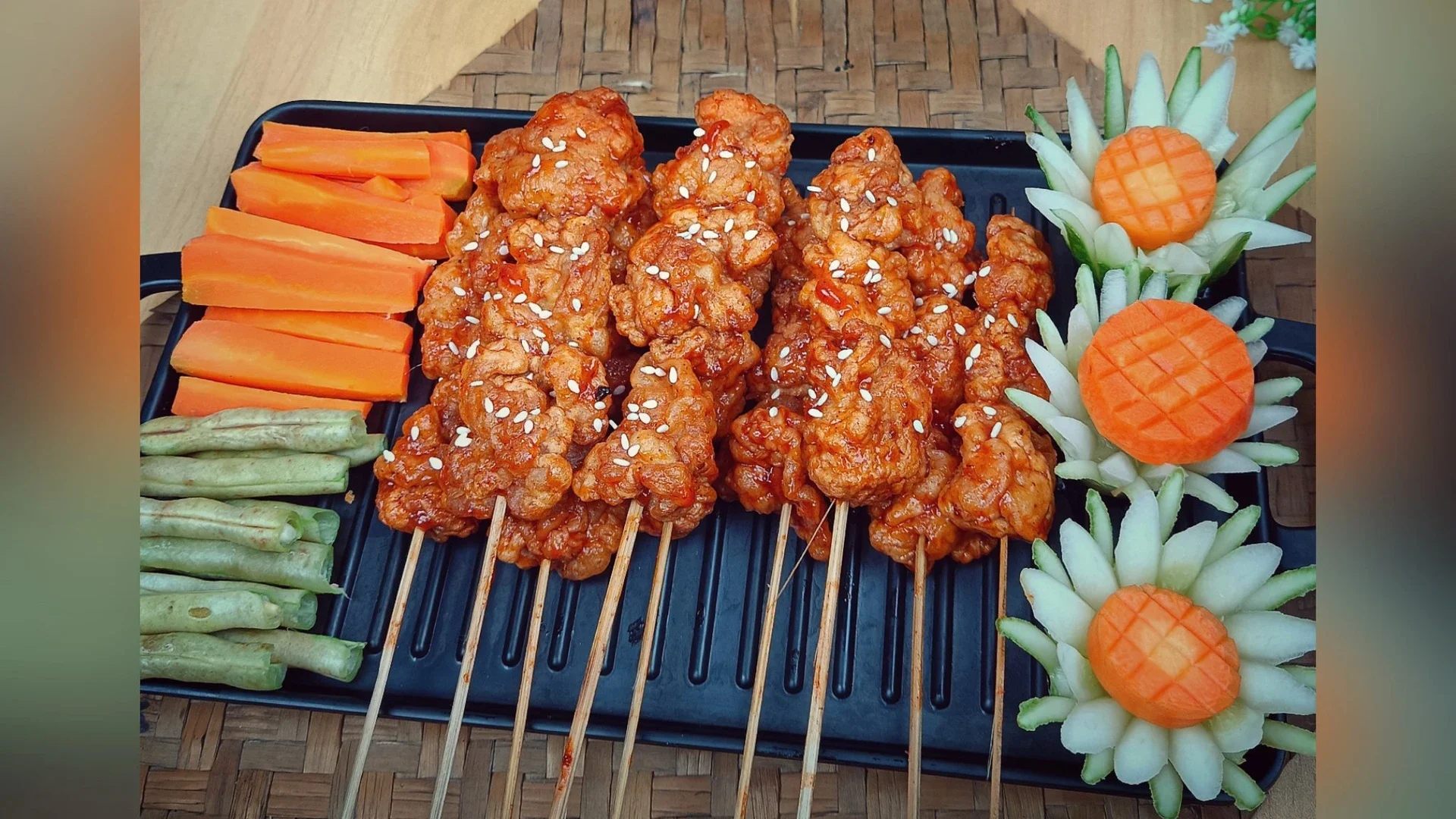 Sate Ayam Krispi Saus Pedas Manis Wijen