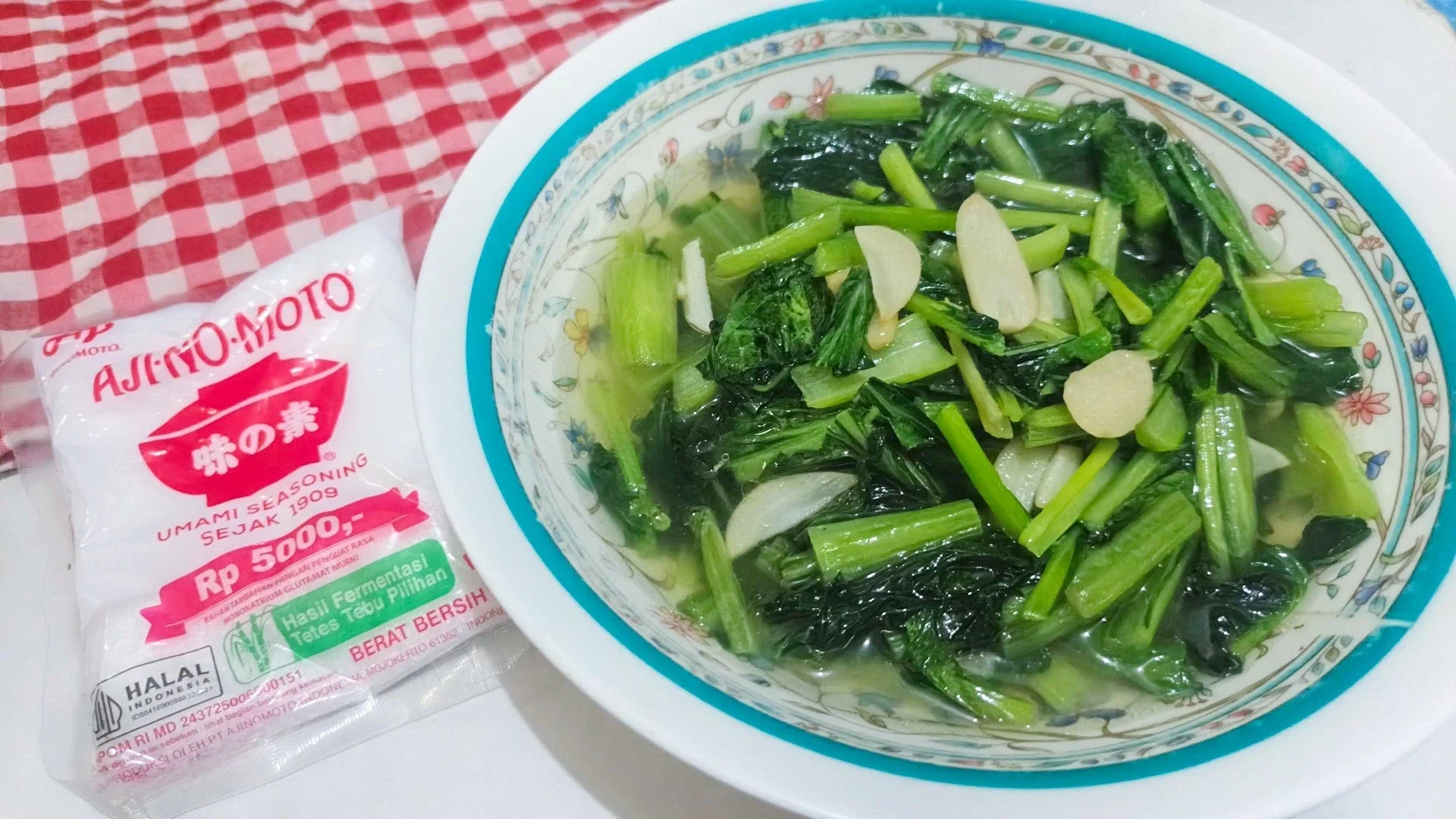 Sawi hijau bawang putih 