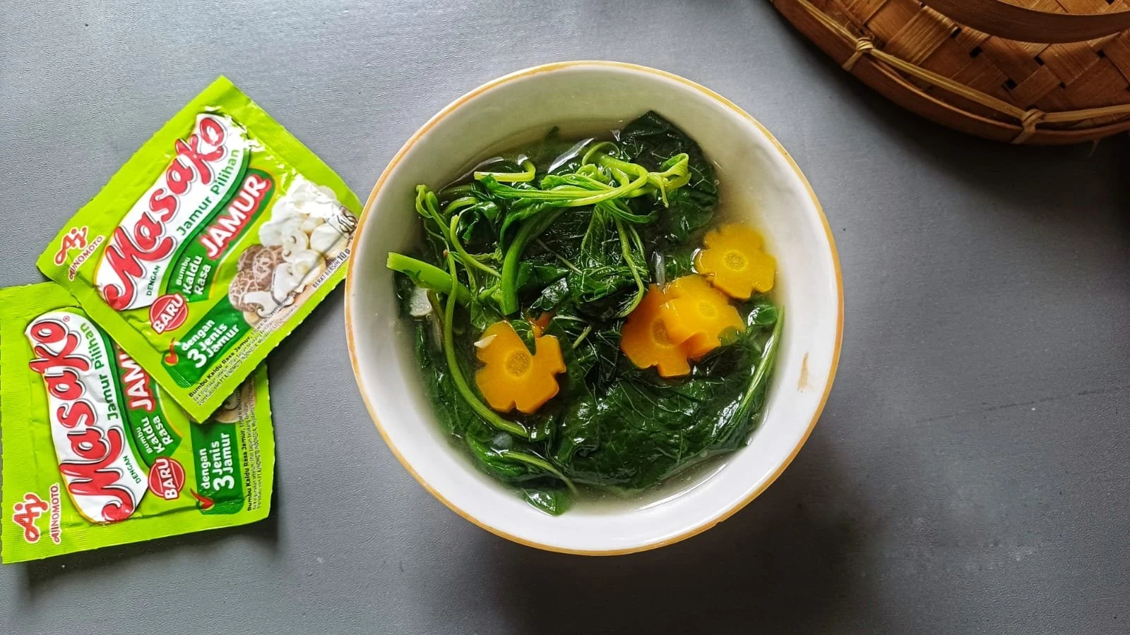 sayur bayam