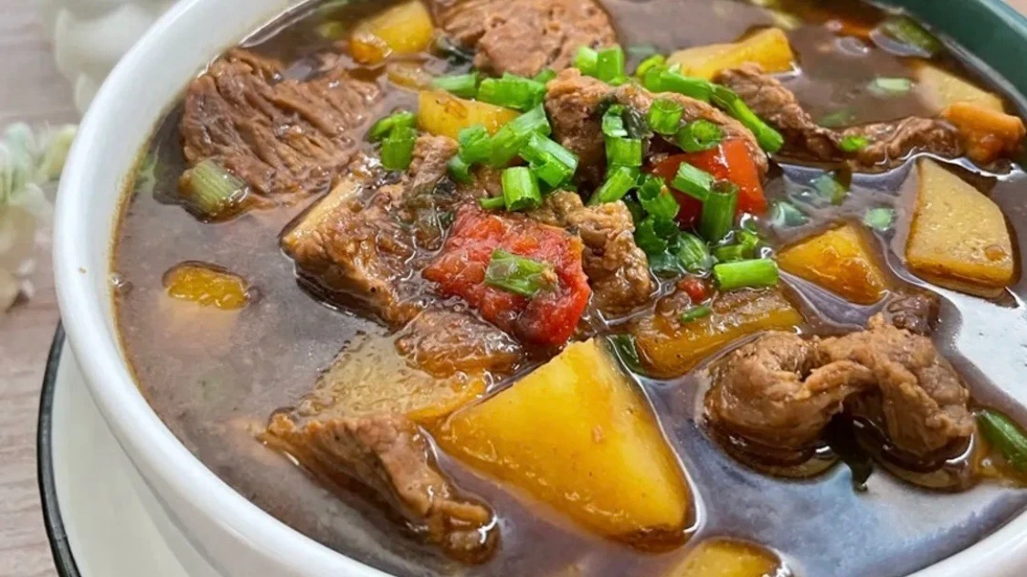 Semur Ayam Sapi Kentang