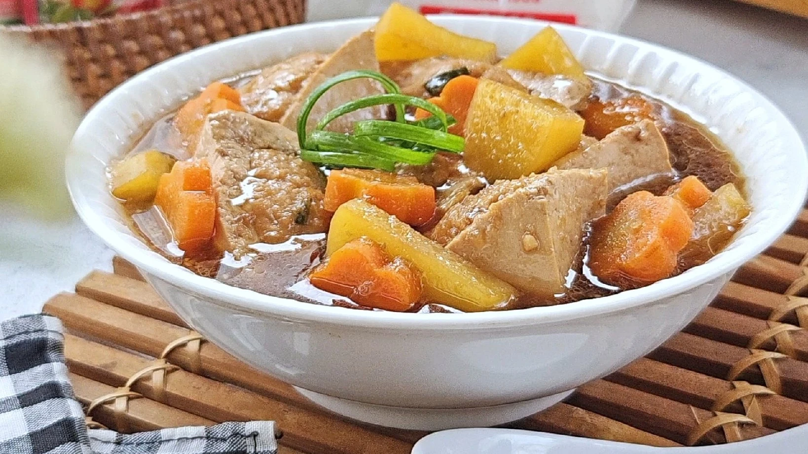 Semur Tahu Isi Ayam