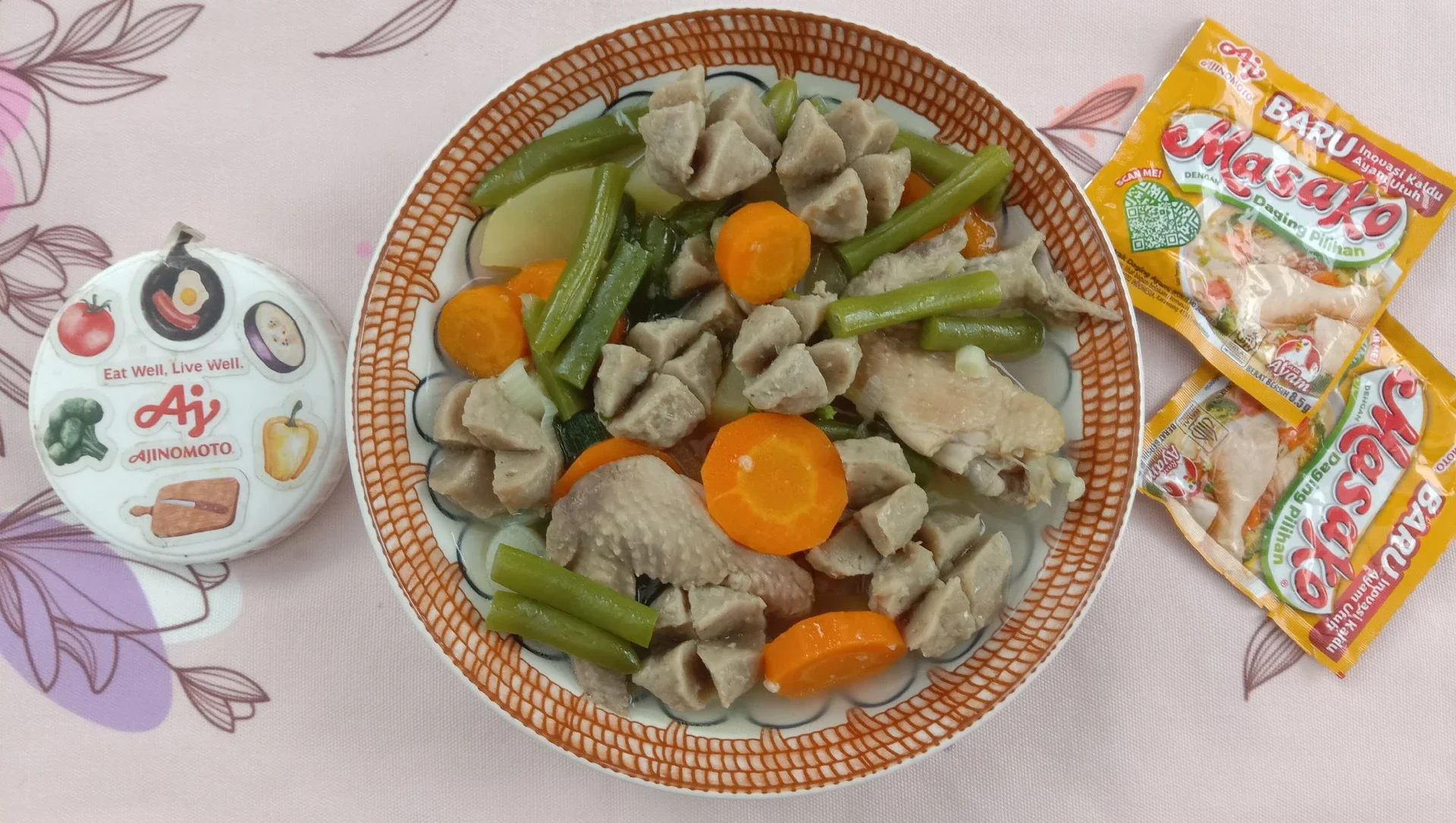 SOP BAKSO SAYUR AYAM