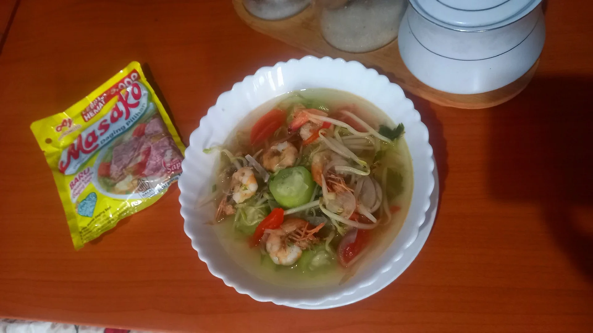 sop udang oyong toge tomat