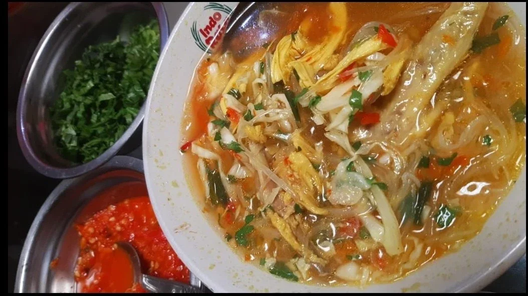 SOTO AYAM PEDAS ala AJINOMOTO®