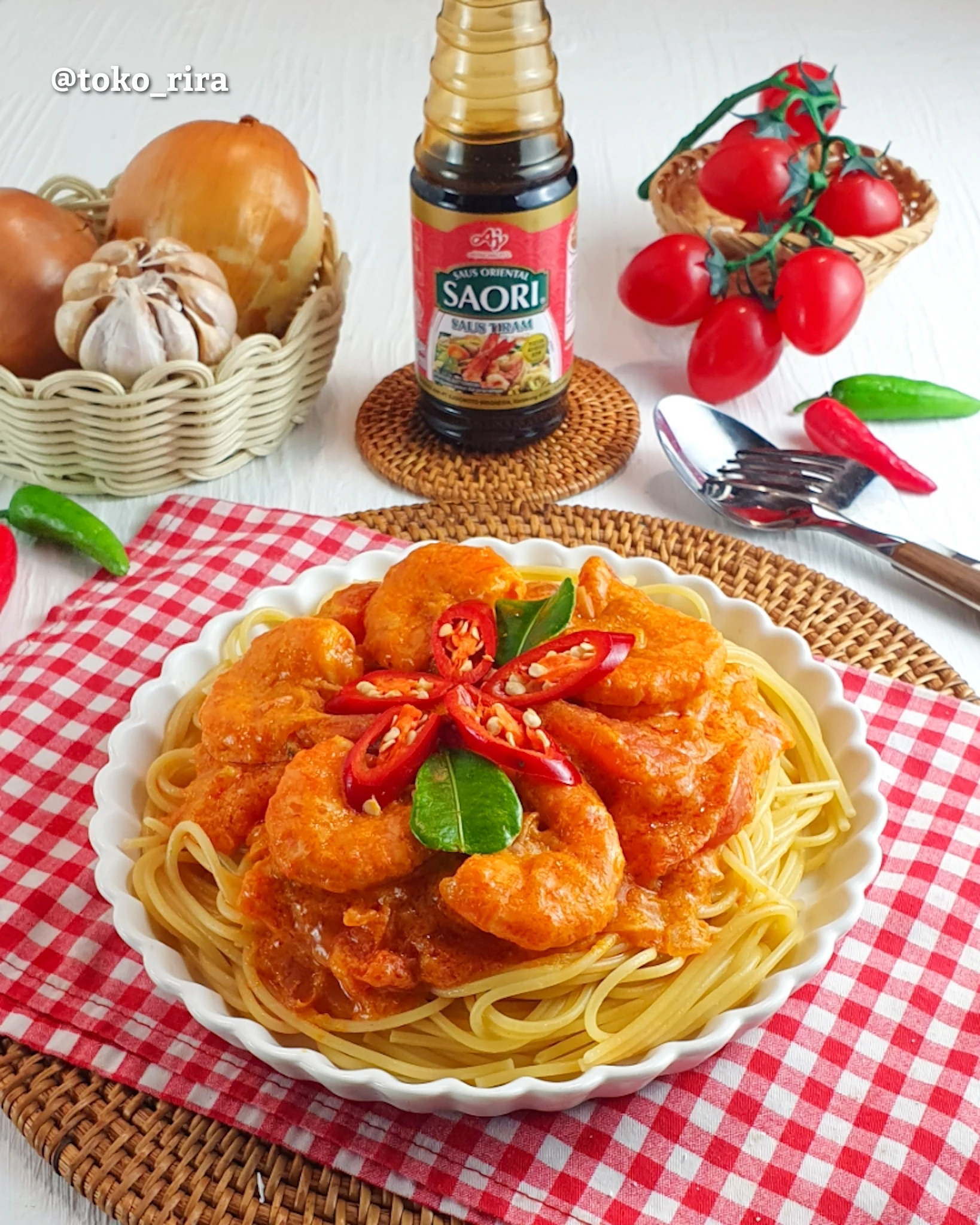 SPAGHETTI UDANG SAUS PADANG