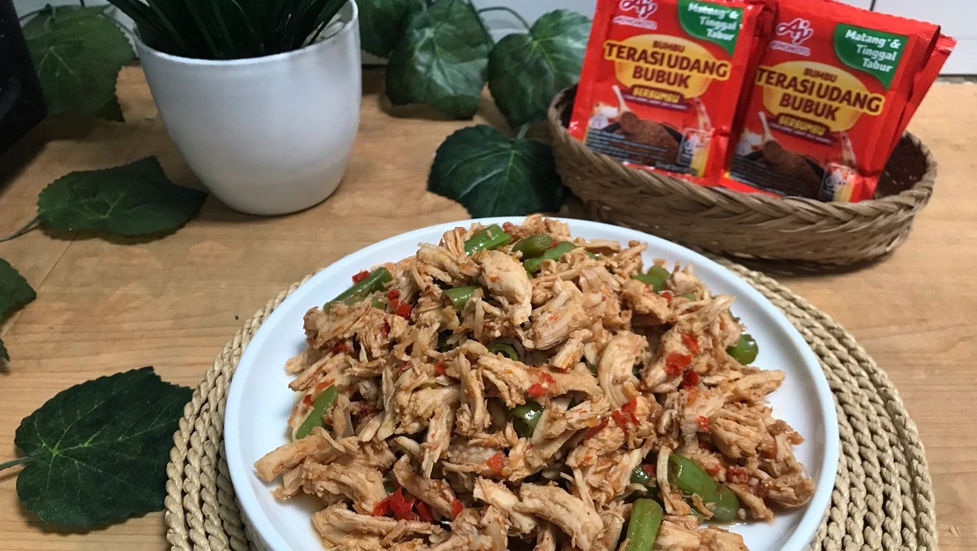 Suir Ayam Buncis Bumbu Terasi 