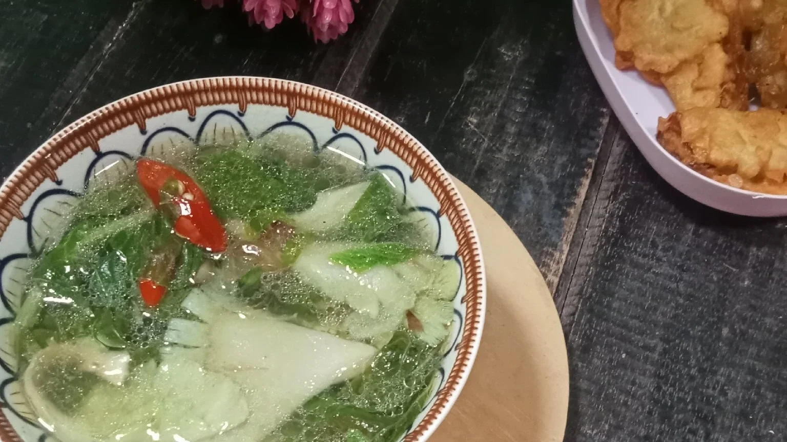 Sup bening bayam jamur tiram 