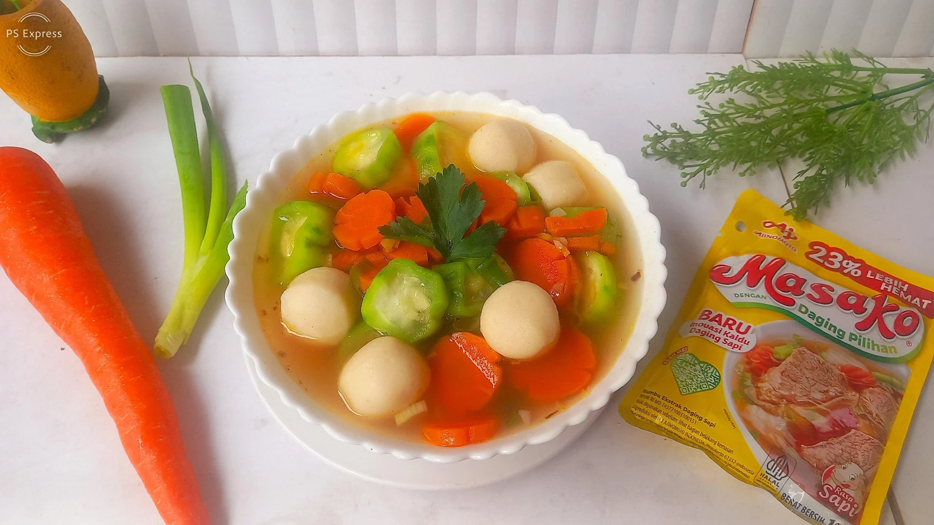 Sup Oyong Bakso Ikan Wortel