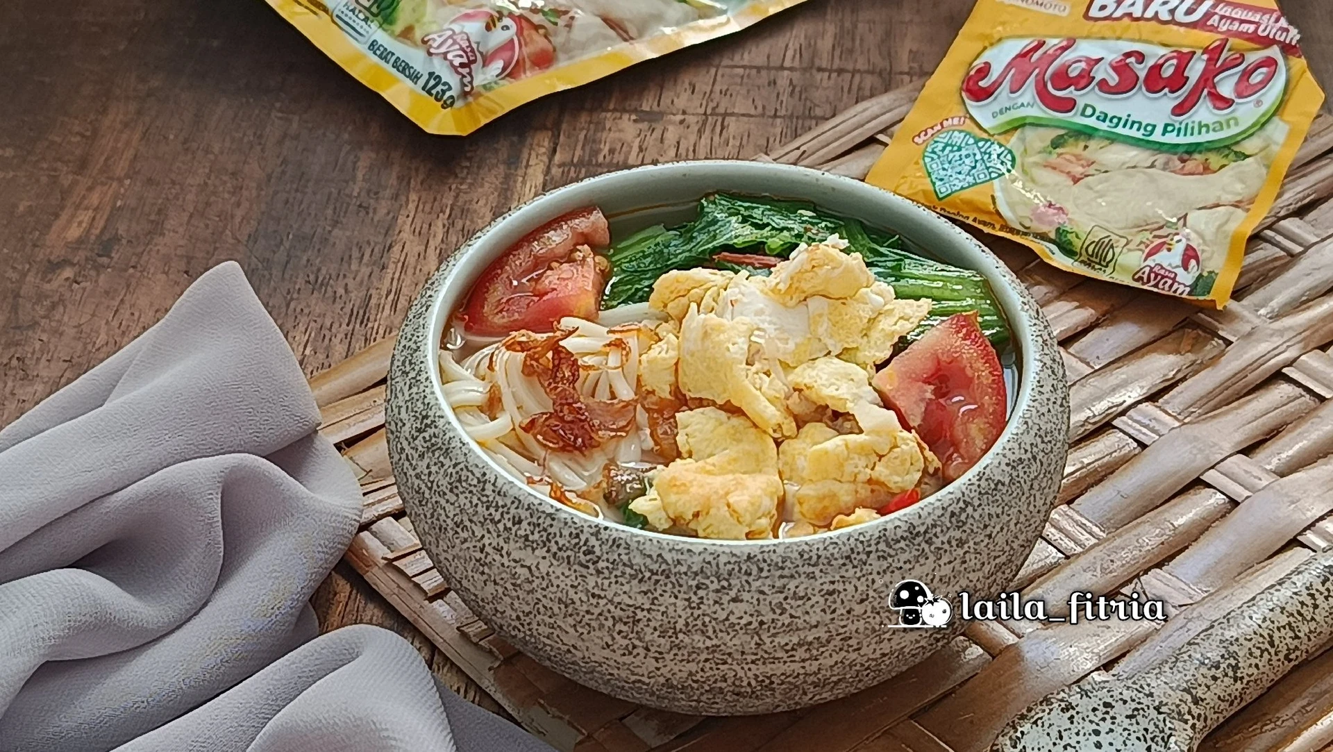 Sup Telur Misoa Tomat ala Masako