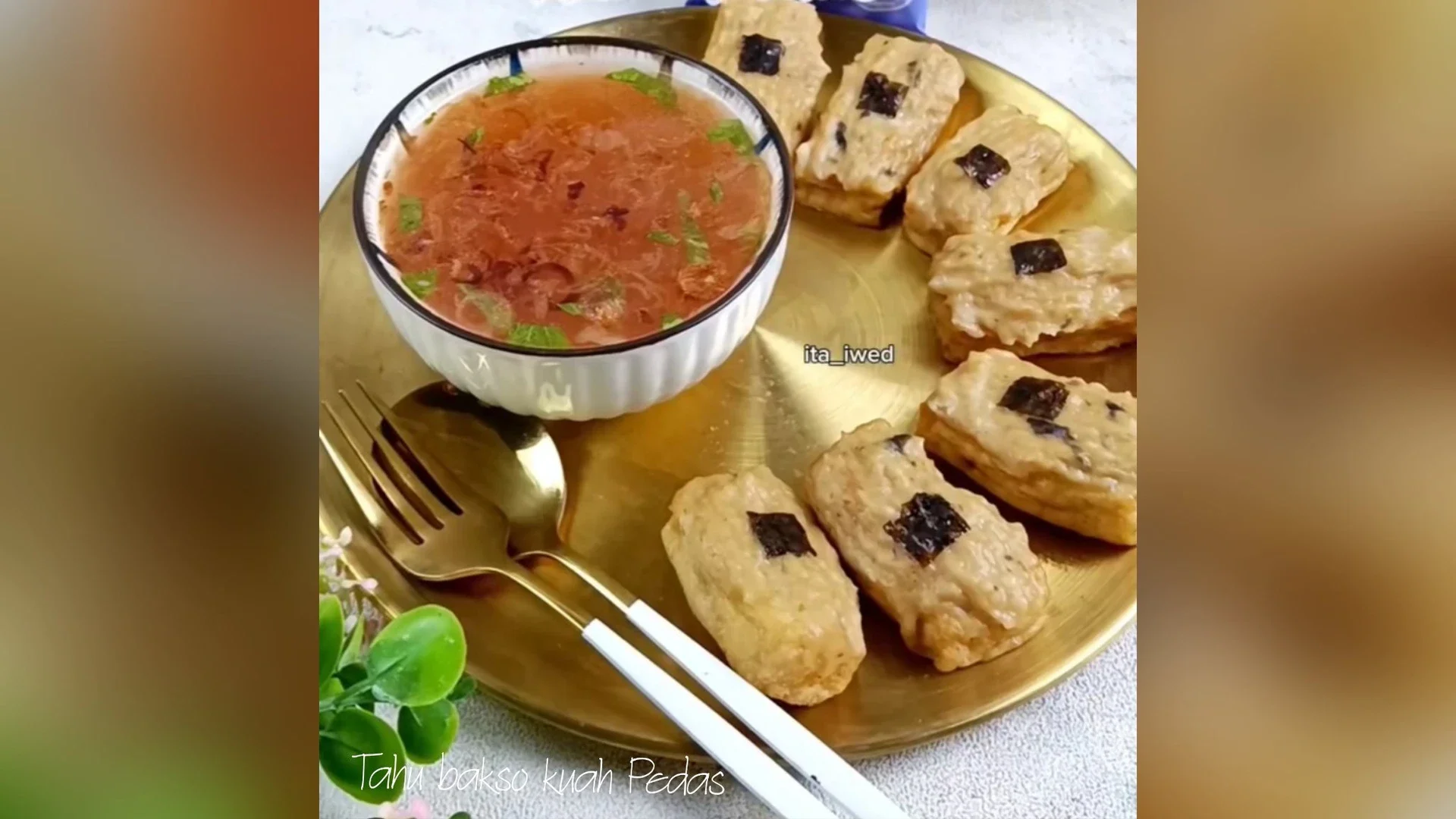 Tahu Bakso Kuah Pedas