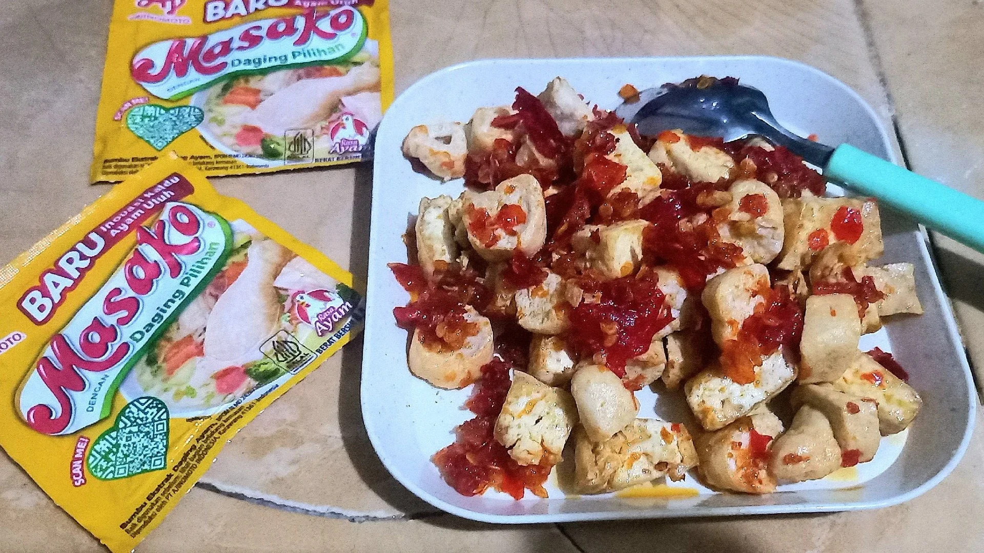 Tahu dan otak² tumis sambal