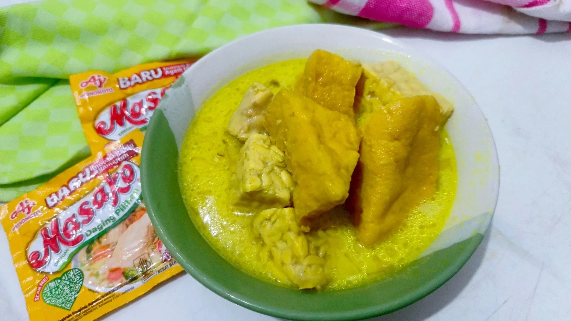 Tahu tempe santan kuning
