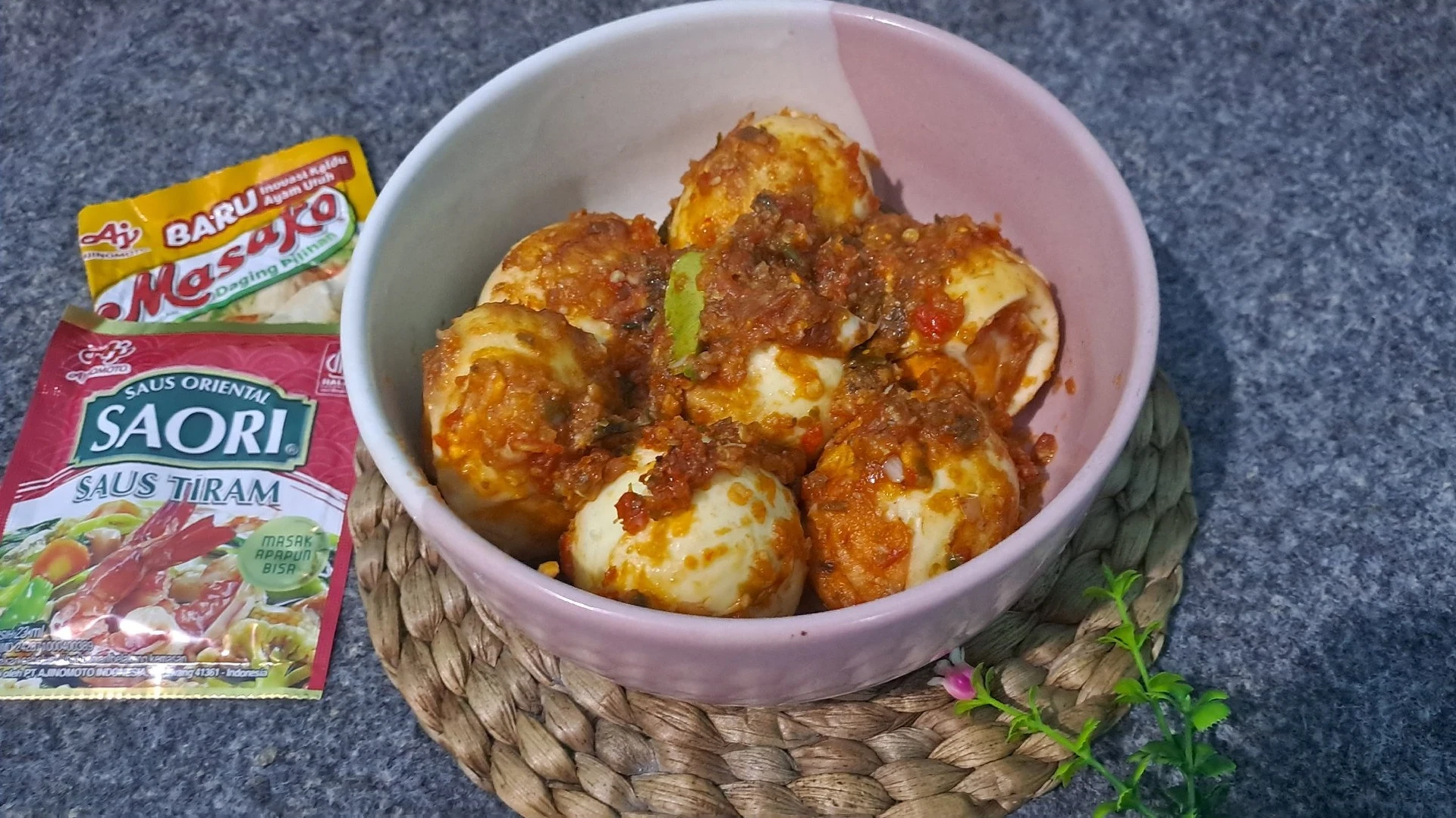 TELUR BALADO