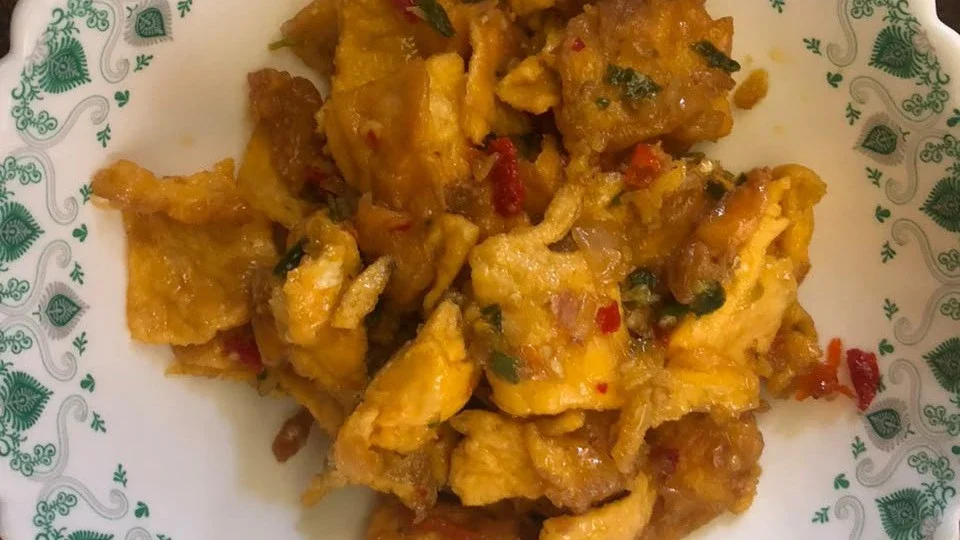 Telur dadar chili padi