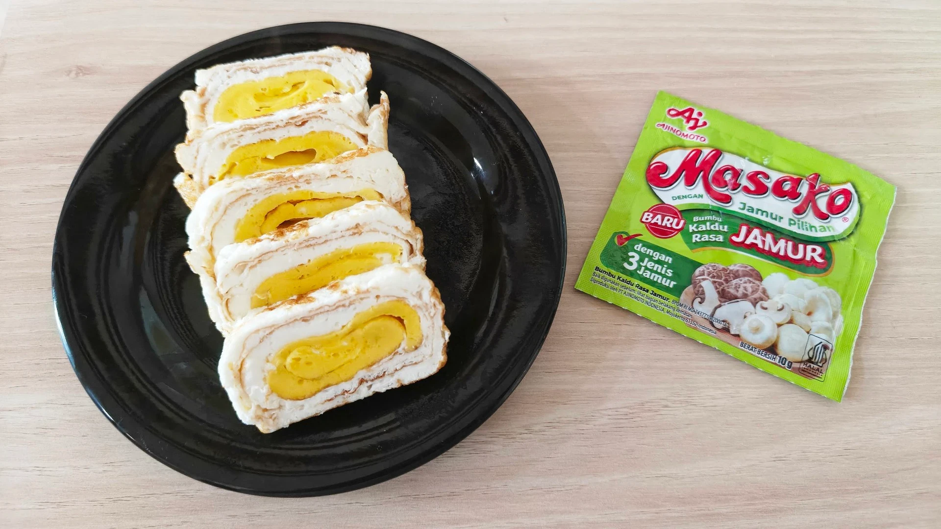 Telur Dadar Gulung Masako