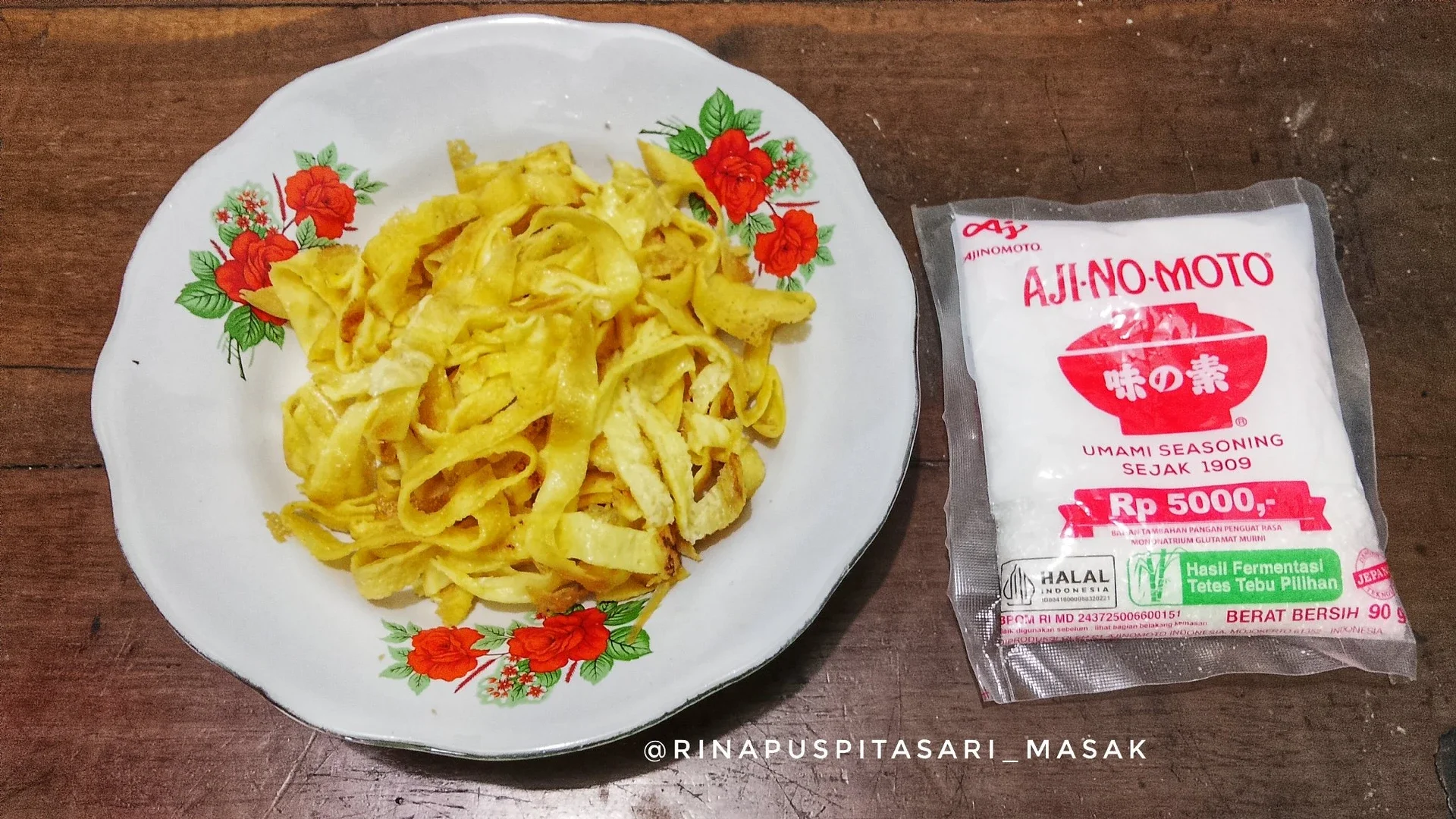Telur Rawis ala AJI-NO-MOTO®