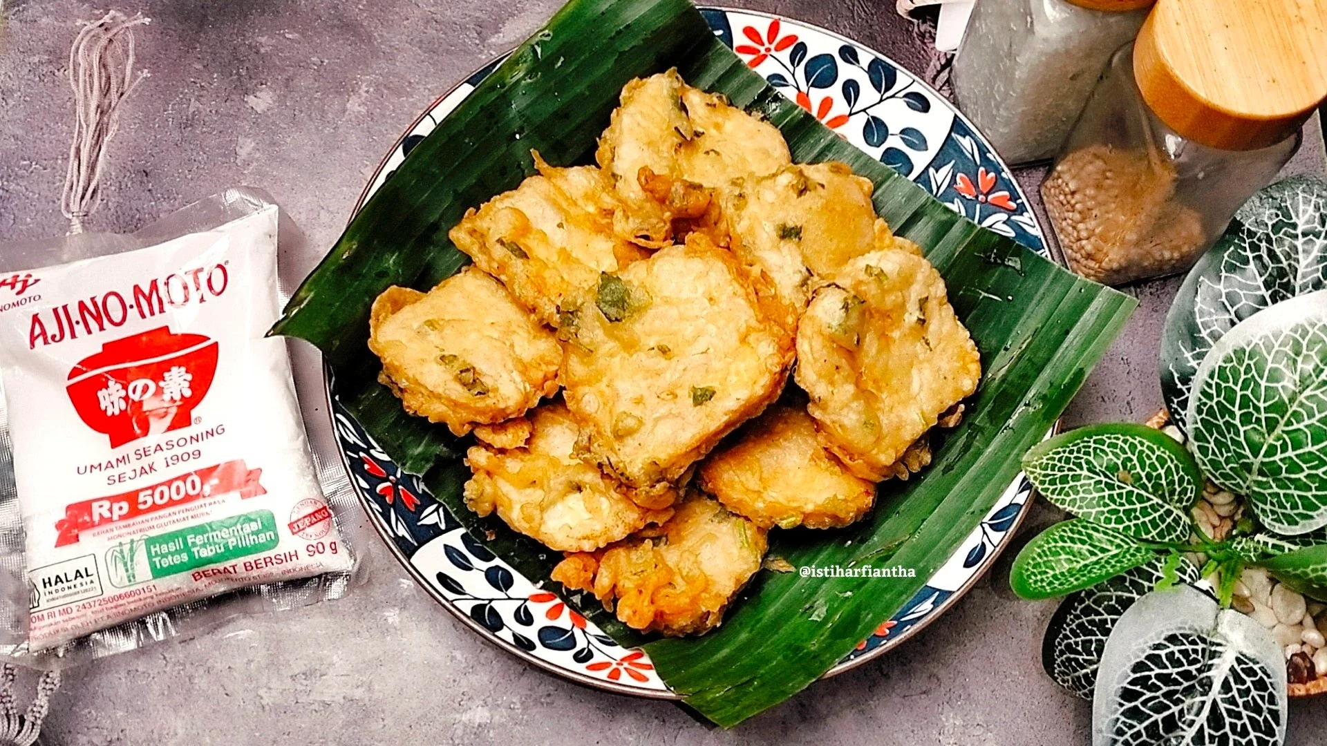 Tempe Goreng Tepung Daun Seledri ala AJINOMOTO®