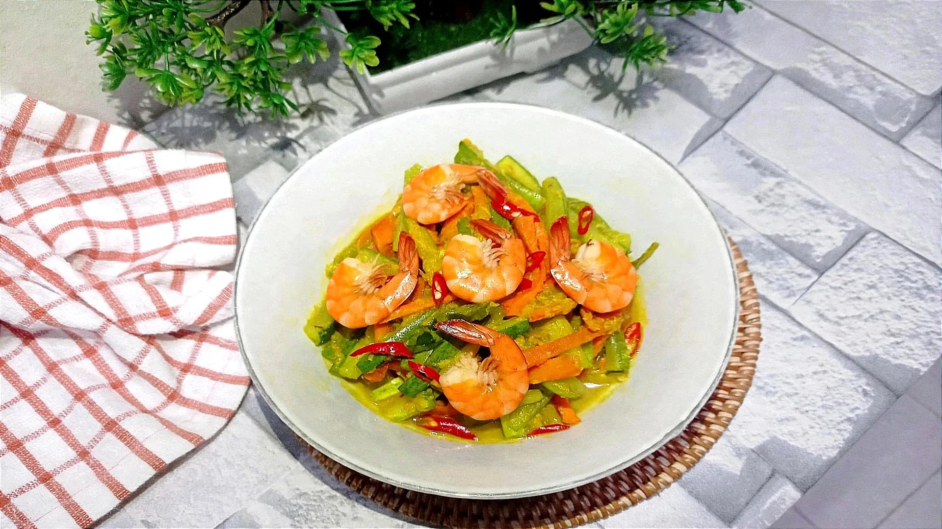 Timun udang Bumbu kuning