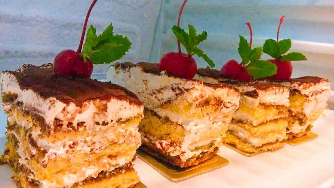 Tiramisu Slice ala Cafe