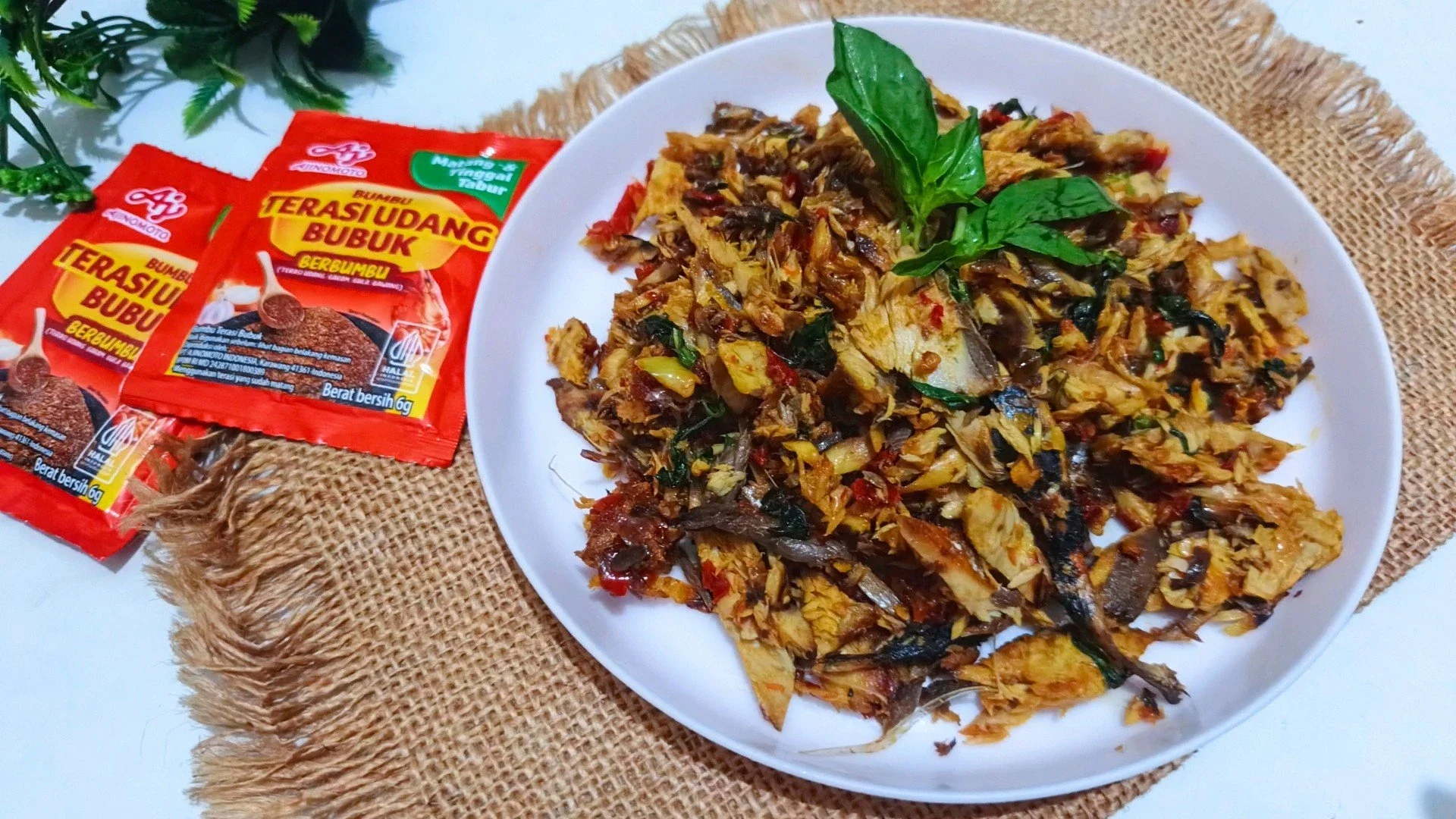 Tongkol suwir kemangi
