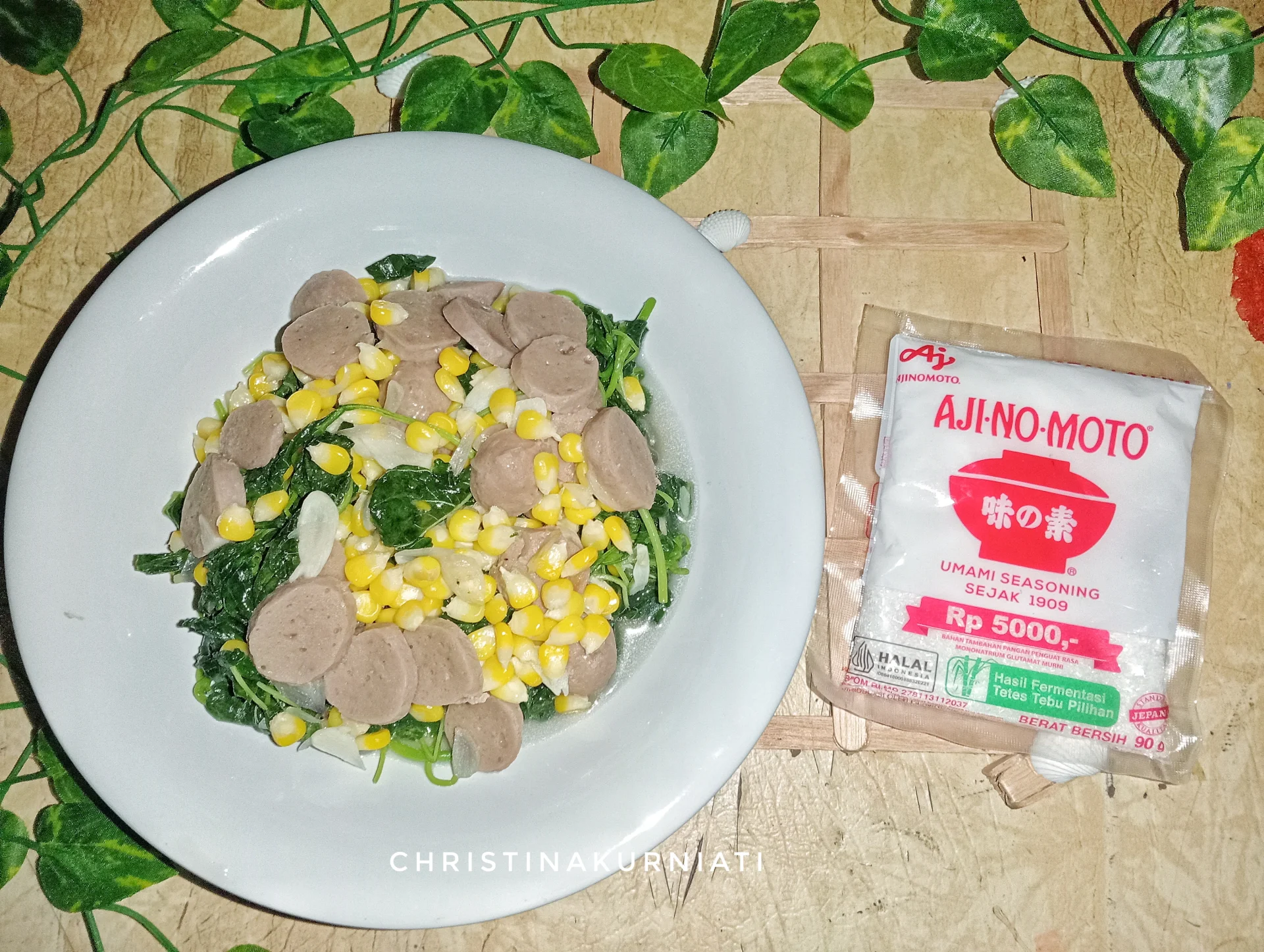 Tumis Bayam Bakso ala AJI-NO-MOTO