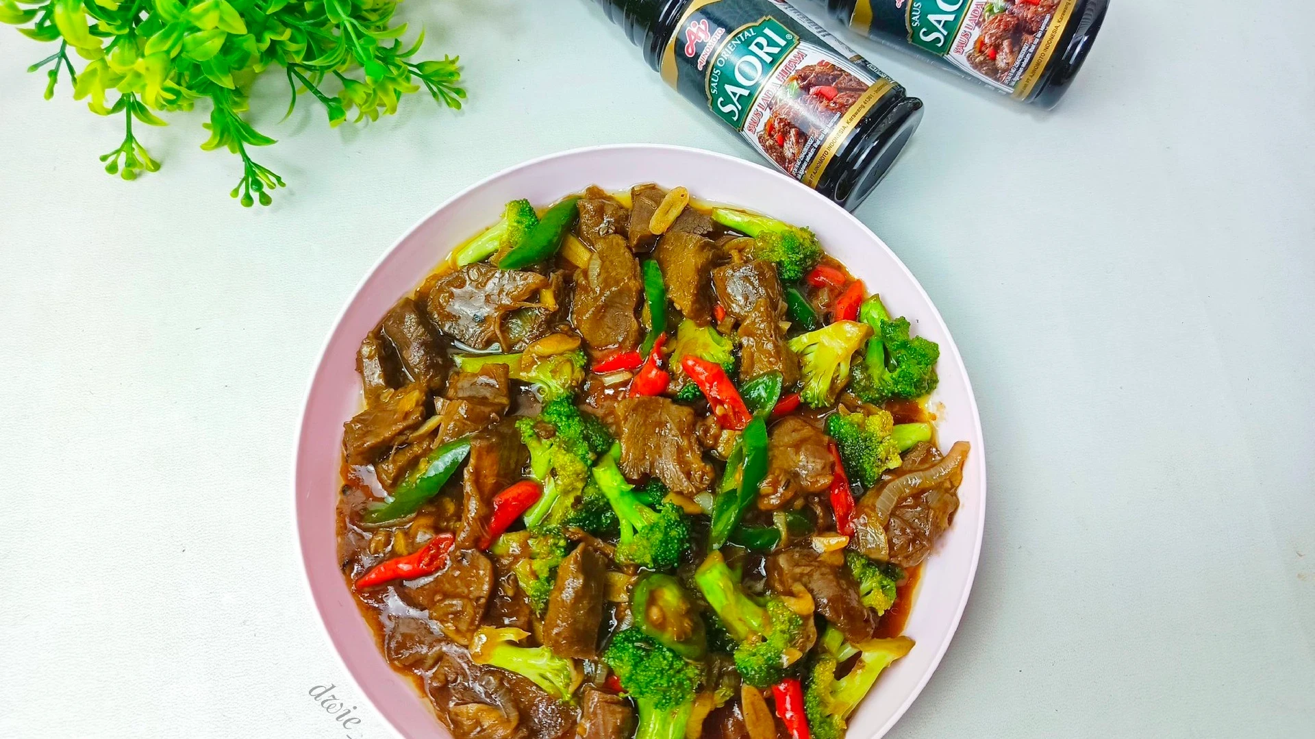 Tumis Brokoli Sapi Lada Hitam