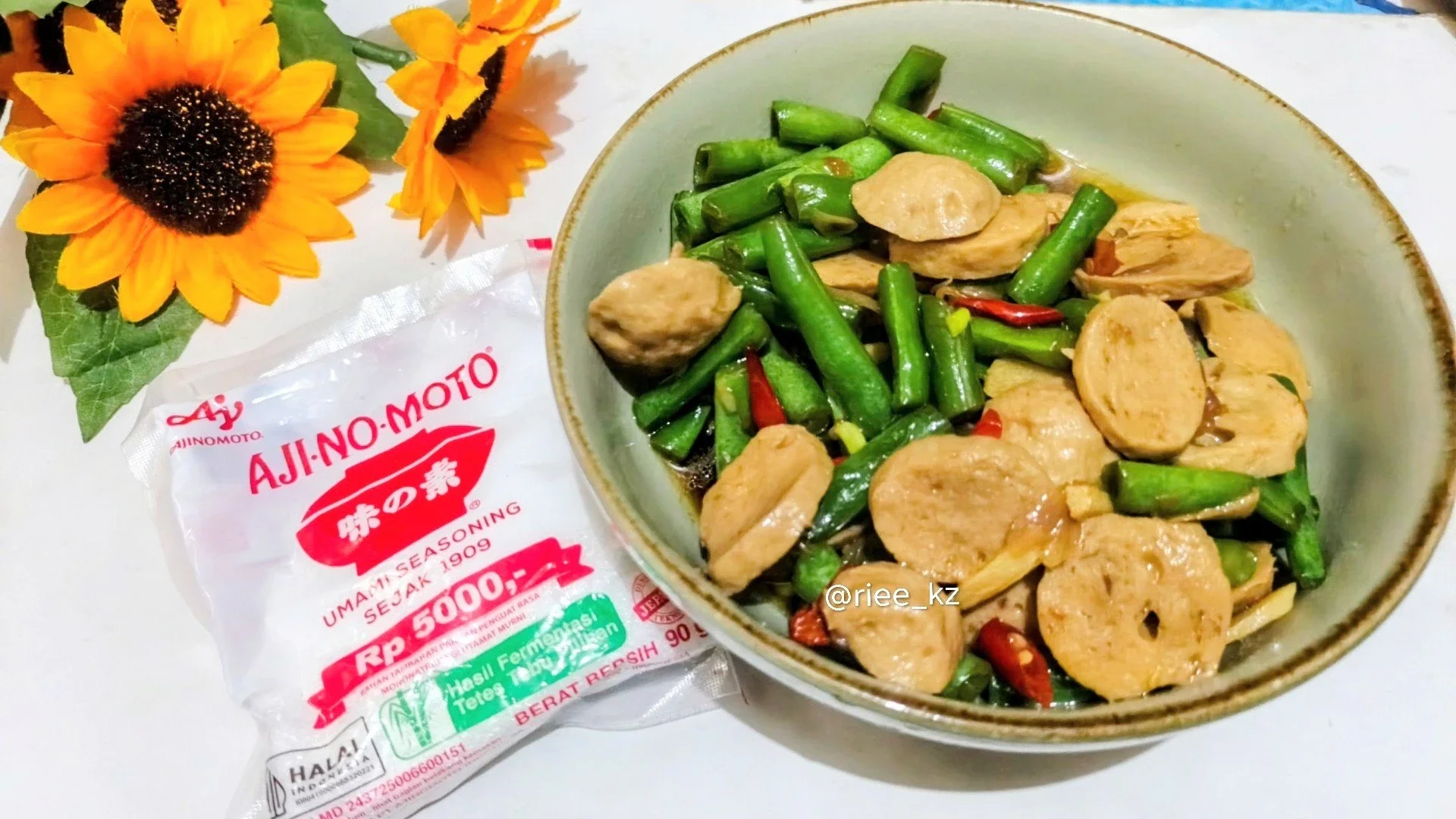 Tumis buncis bakso ala Ajinomoto 