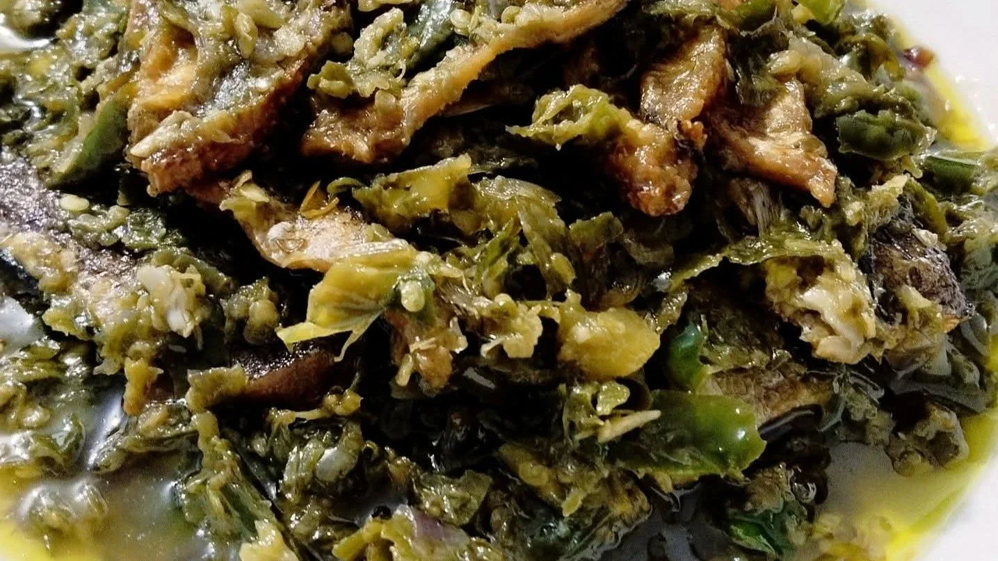 tumis daun mengkudu