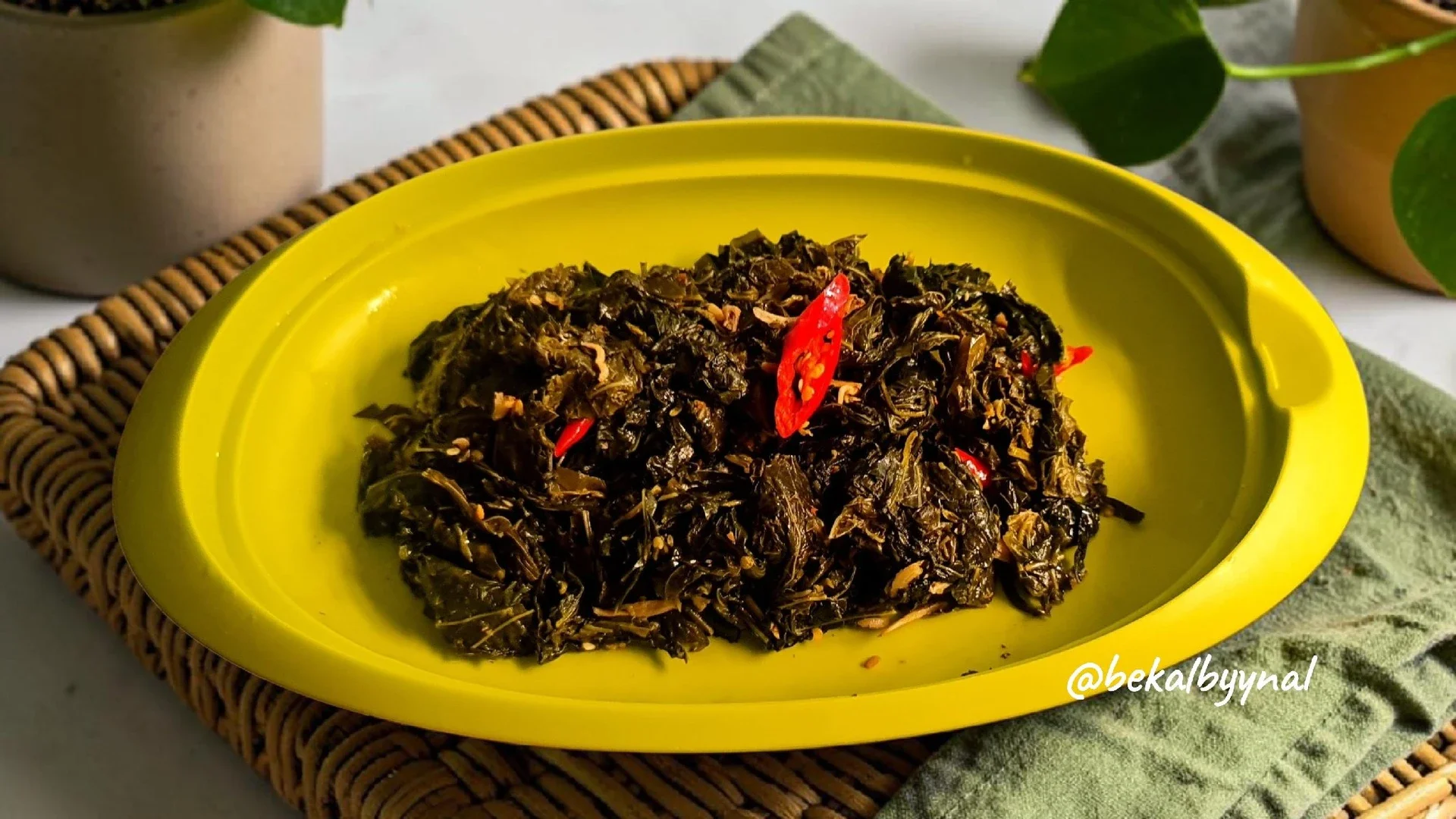 Tumis Daun Singkong