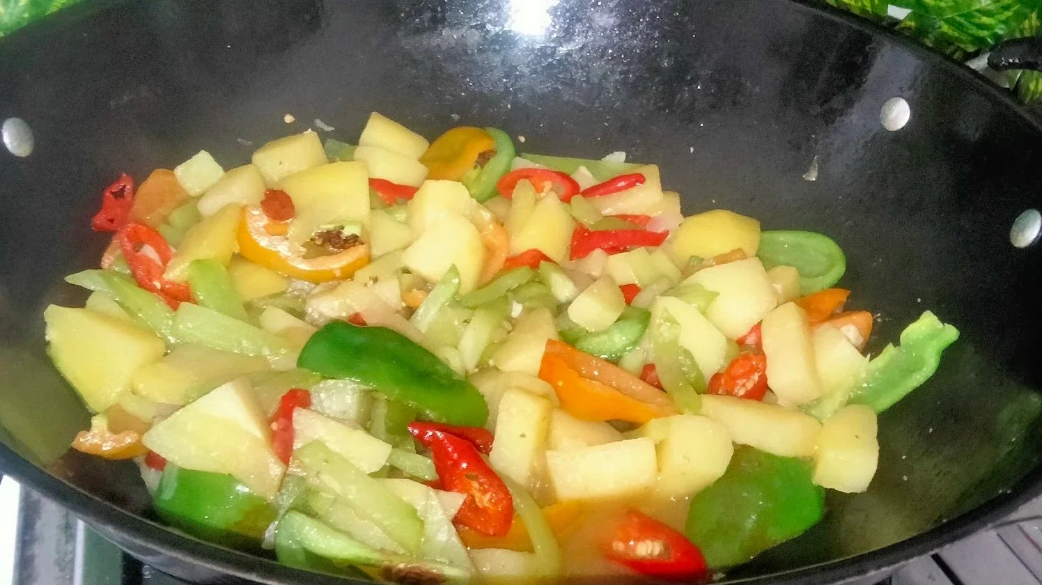 TUMIS KENTANG LABU PEDAS ala AJINOMOTO®