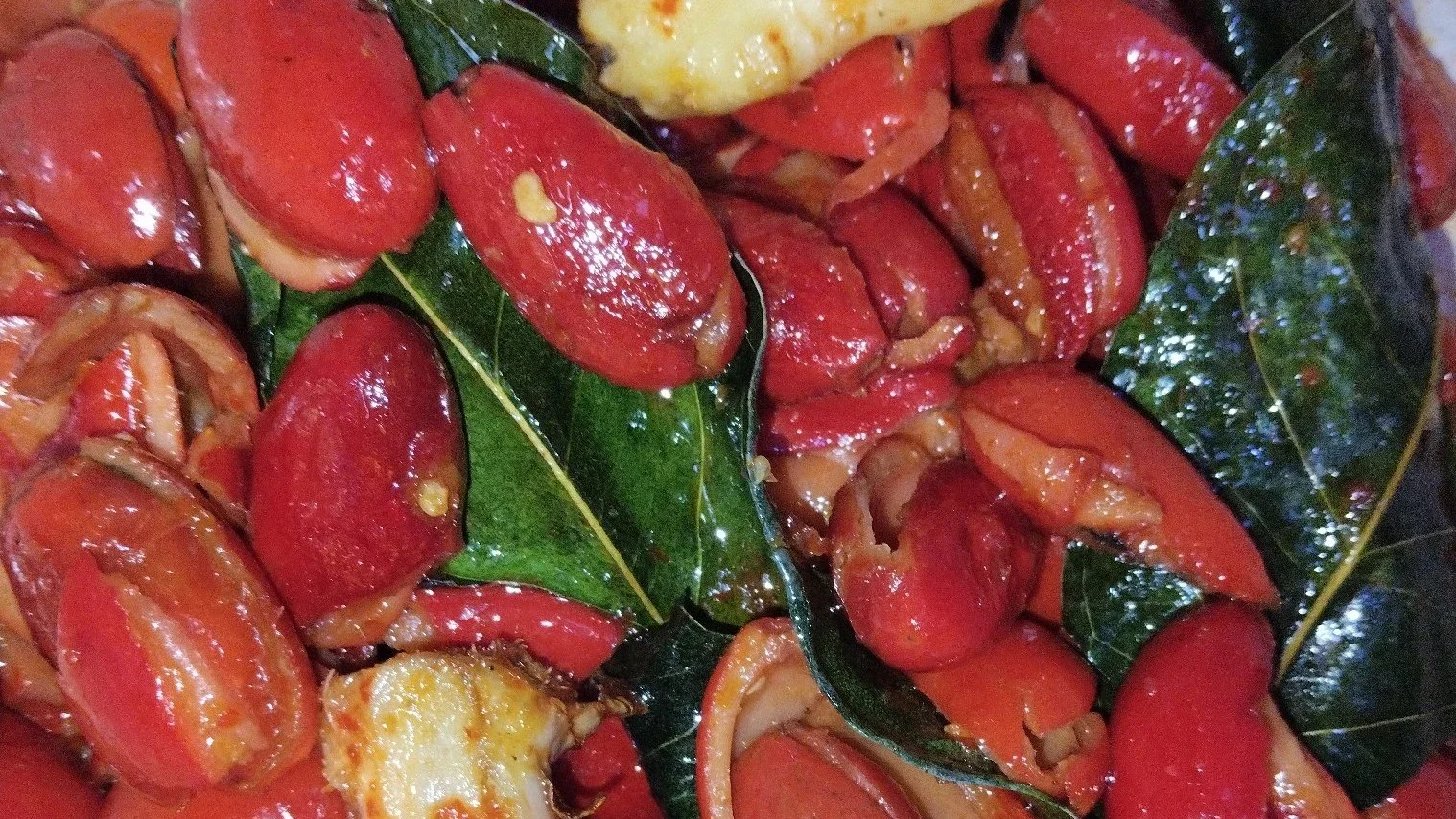 Tumis kulit melinjo bumbu rempah
