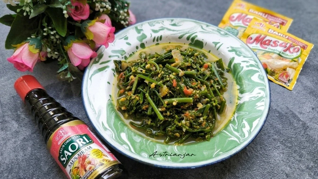 Tumis Pakis Pedas
