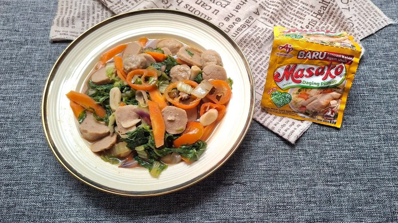 Tumis Sawi Bakso ala Masako
