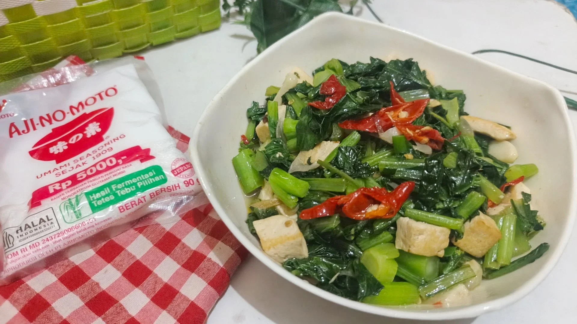 Tumis sawi manis ala Ajinomoto 