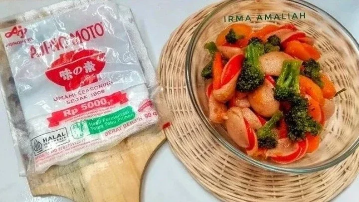 TUMIS SOSIS BROKOLI WORTEL ala AJINOMOTO®