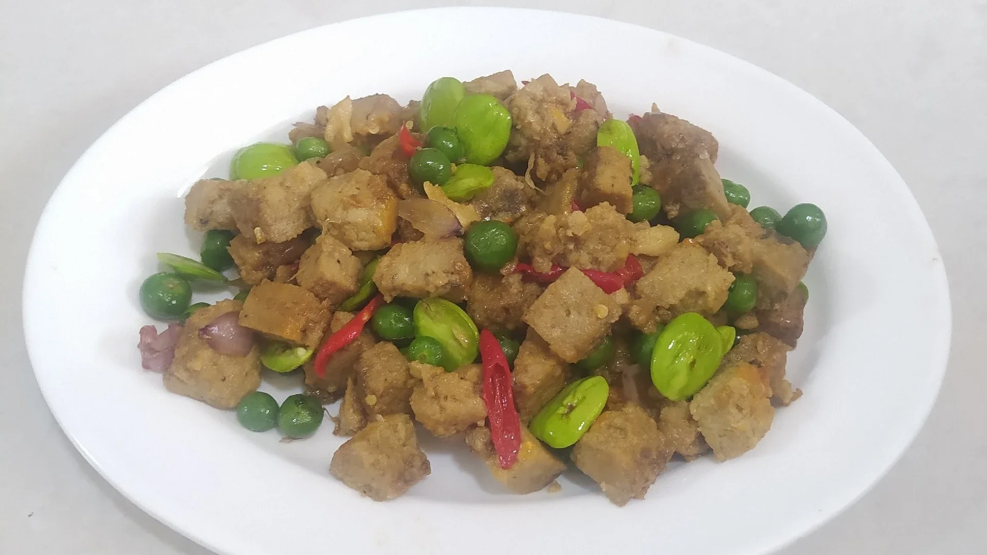 Tumis Oncom Leunca Pete