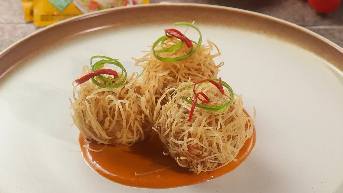 Udang Goreng Crispy Rambutan dengan Saus Mayo Buldak