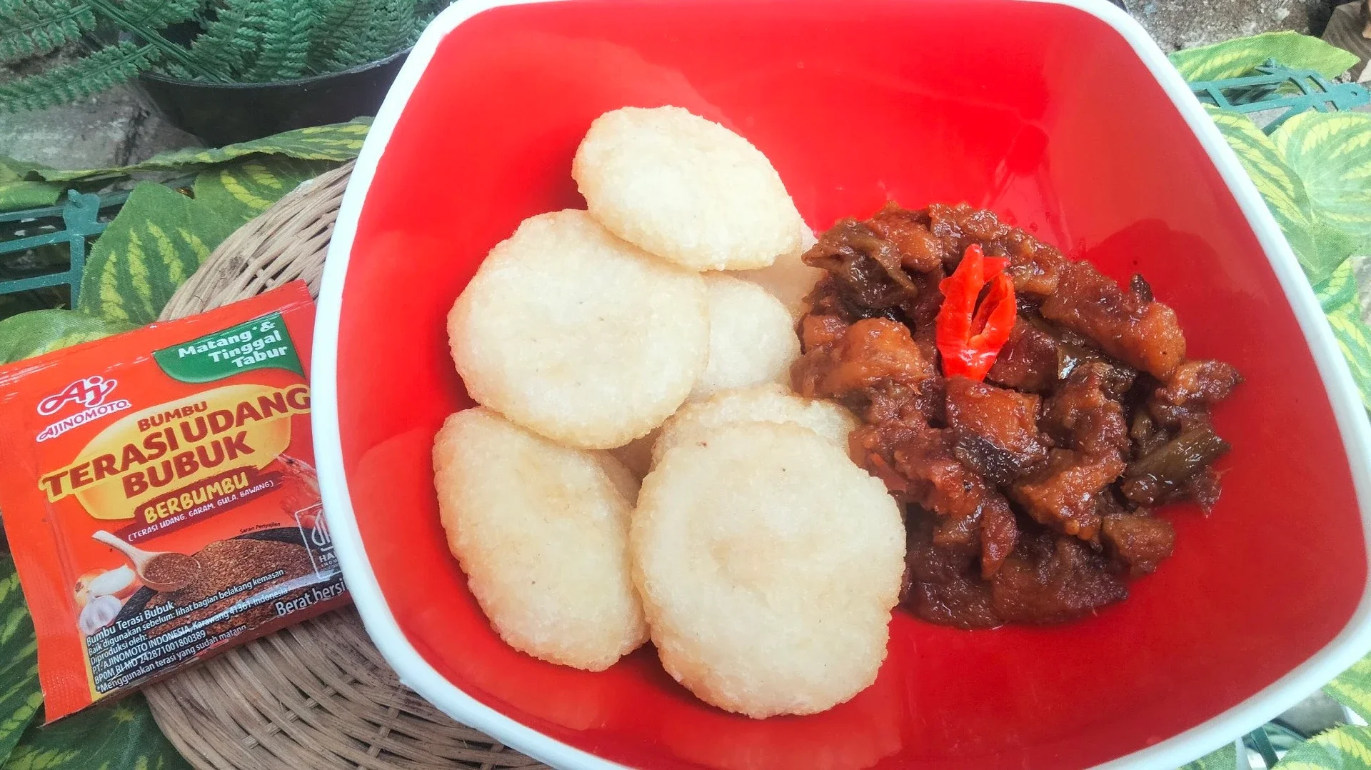 ULEN KETAN SAMBAL KENTANG ala AJINOMOTO®