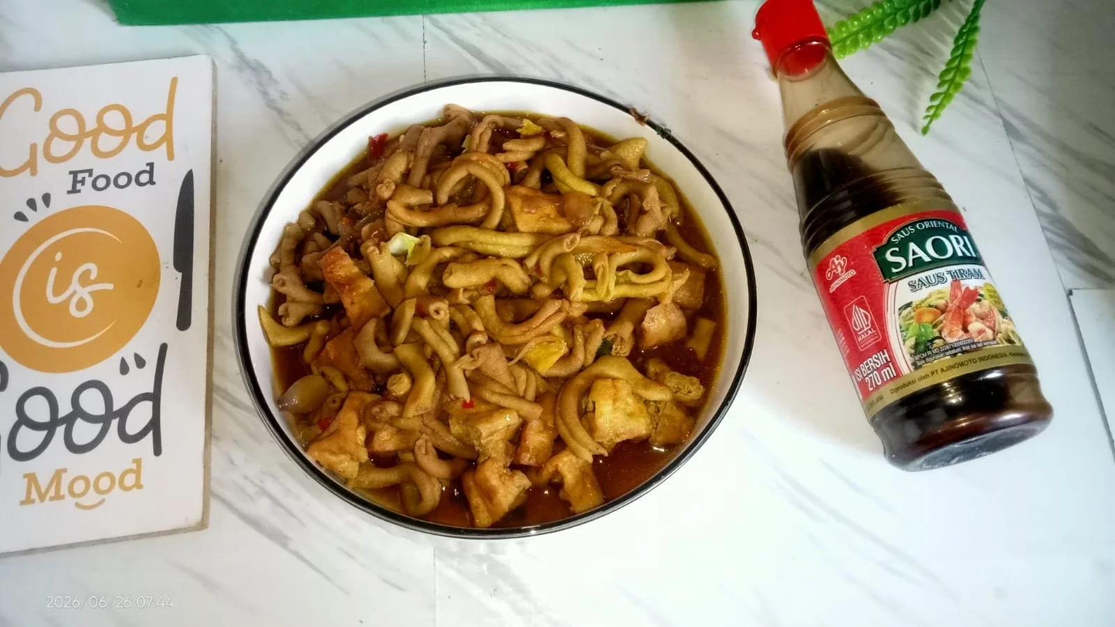 Usus Tahu Saori 